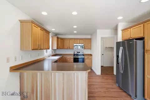Kitchen - 38 E River Rock Rd, Belgrade, MT 59714 photo 1 of 2
