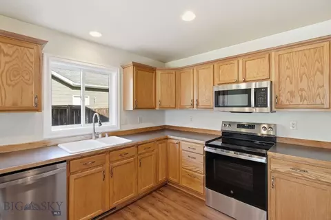 Kitchen - 38 E River Rock Rd, Belgrade, MT 59714 photo 2 of 2