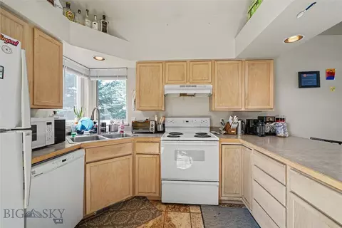Kitchen - 3414 Laredo Dr, Bozeman, MT 59718 photo 5 of 6
