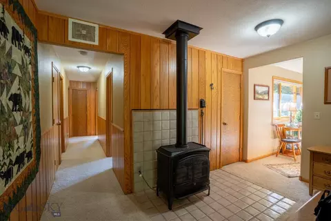 Entry Way - Undisclosed, Mcleod, MT 59062 photo 1 of 1