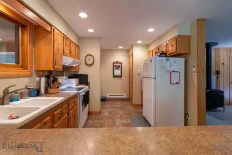 Kitchen - Undisclosed, Mcleod, MT 59062 photo 1 of 2