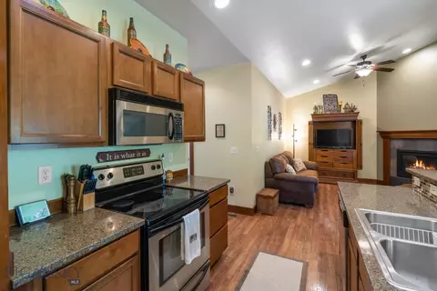 Kitchen - 4369 Brookside Ln #B, Bozeman, MT 59718 photo 4 of 5