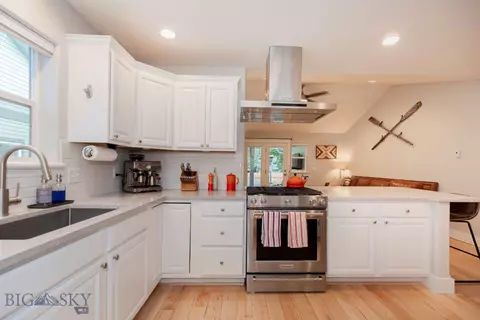 Kitchen - 1184 Durham, Bozeman, MT 59718 photo 5 of 7