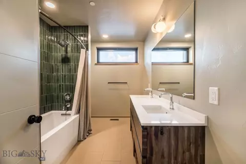 Bath - 596 Kermodi St, Bozeman, MT 59715 photo 3 of 5