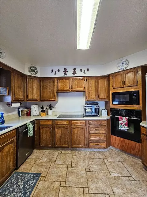 Kitchen - 619 Everett St, Big Timber, MT 59011 photo 4 of 8