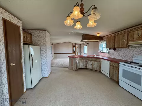 98 Spannering Rd, Big Timber, MT 59011 photo 5