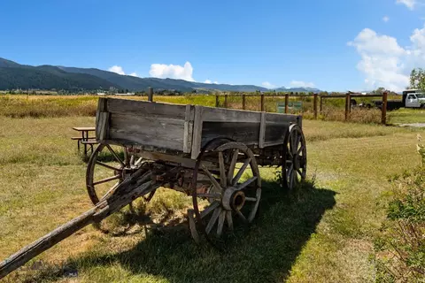 Exterior - 1500 Rainbow Rd, Bozeman, MT 59715 photo 9 of 14