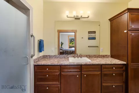 Bath - 1500 Rainbow Rd, Bozeman, MT 59715 photo 4 of 6