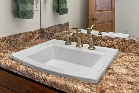 Bath - 1500 Rainbow Rd, Bozeman, MT 59715 photo 3 of 6