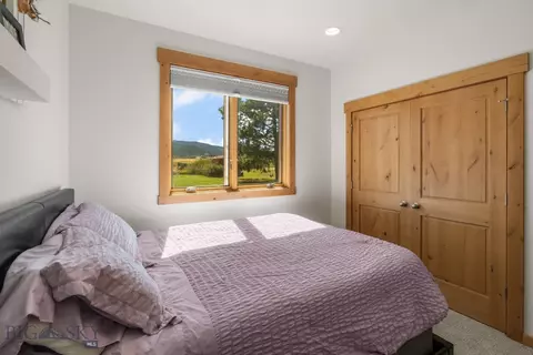Bedroom - 1500 Rainbow Rd, Bozeman, MT 59715 photo 3 of 4