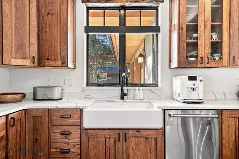 Kitchen - 112 Brownstone Loop, Big Sky, MT 59716 photo 6 of 7