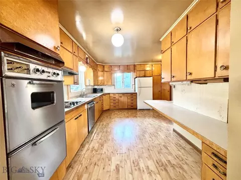 Kitchen - 920 E Center St, Dillon, MT 59725 photo 1 of 6