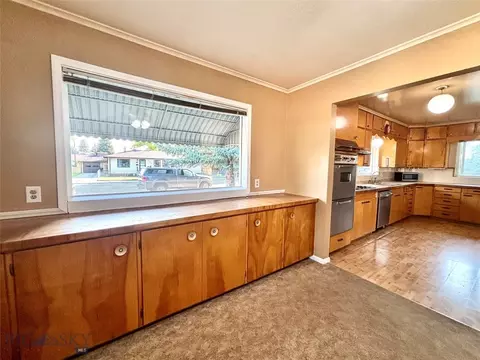 Kitchen - 920 E Center St, Dillon, MT 59725 photo 5 of 6