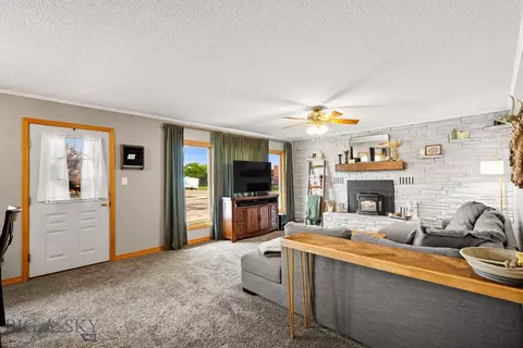 Living - 650 E Morse St, Dillon, MT 59725 photo 2 of 4