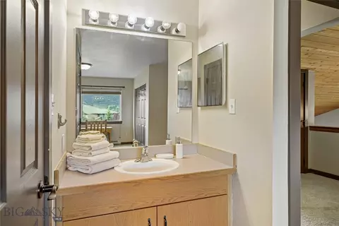 Bath - 376 Candlelight Meadow Dr, Big Sky, MT 59716 photo 6 of 7