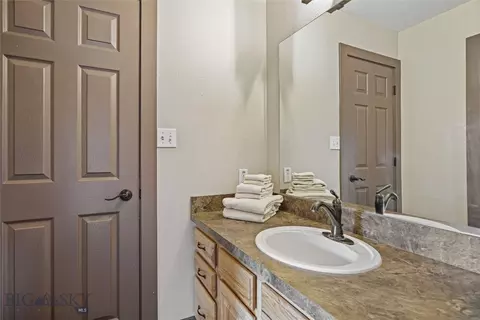 Bath - 376 Candlelight Meadow Dr, Big Sky, MT 59716 photo 2 of 7