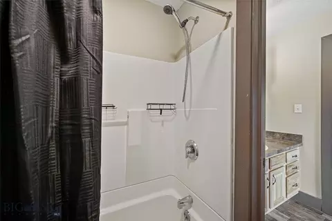 Bath - 376 Candlelight Meadow Dr, Big Sky, MT 59716 photo 3 of 7