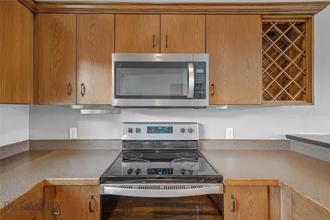 Kitchen - 376 Candlelight Meadow Dr, Big Sky, MT 59716 photo 2 of 6