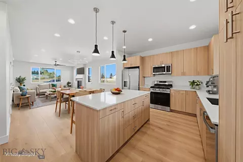 Kitchen - 803 Spaniel Ln, Belgrade, MT 59714 photo 2 of 3
