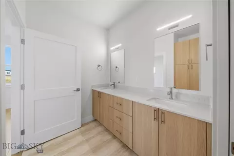 Bath - 803 Spaniel Ln, Belgrade, MT 59714 photo 1 of 6