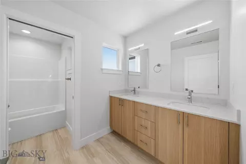 Bath - 803 Spaniel Ln, Belgrade, MT 59714 photo 4 of 6