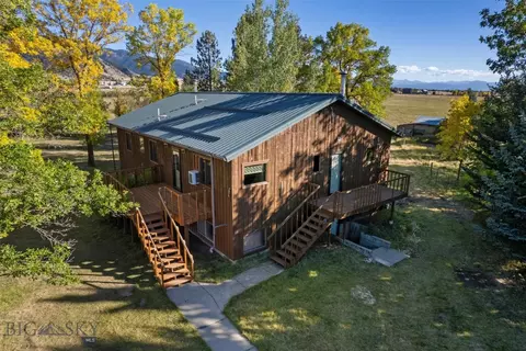 5970 Penwell Bridge Rd, Belgrade, MT 59714