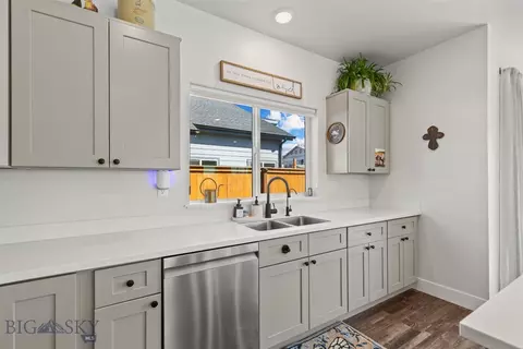 Kitchen - 20 Westgate Ave, Bozeman, MT 59718 photo 5 of 7