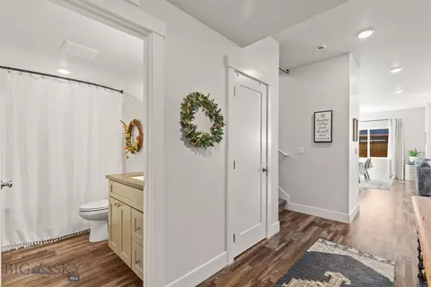Entry Way - 20 Westgate Ave, Bozeman, MT 59718 photo 2 of 6