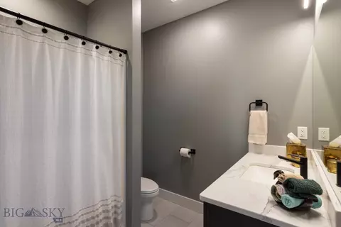 Bath - 5589 Vaughn Dr, Bozeman, MT 59718 photo 1 of 6
