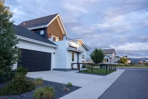 Exterior - 5589 Vaughn Dr, Bozeman, MT 59718 photo 4 of 15