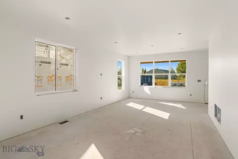 Living - 817 Spaniel Ln, Belgrade, MT 59714 photo 2 of 2