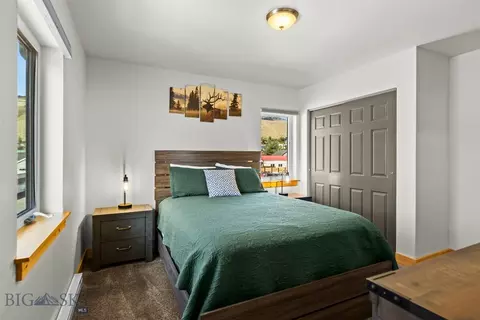Bedroom - 307 Spring St, Gardiner, MT 59030 photo 3 of 5