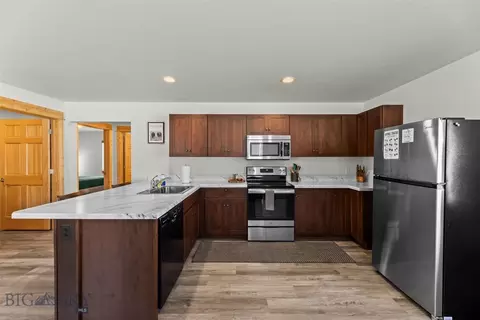Kitchen - 307 Spring St, Gardiner, MT 59030 photo 1 of 1