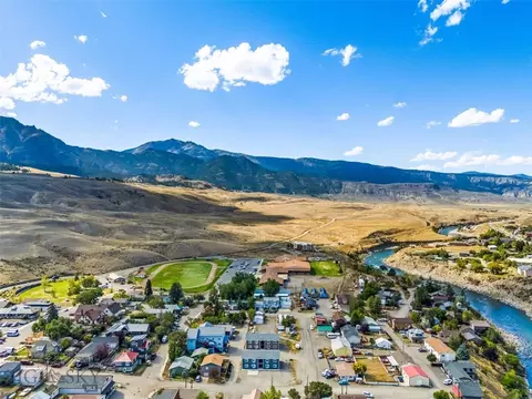 View/Area - 307 Spring St, Gardiner, MT 59030 photo 15 of 15