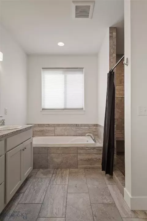 Bath - 2020 Jacobs St, Bozeman, MT 59718 photo 4 of 10