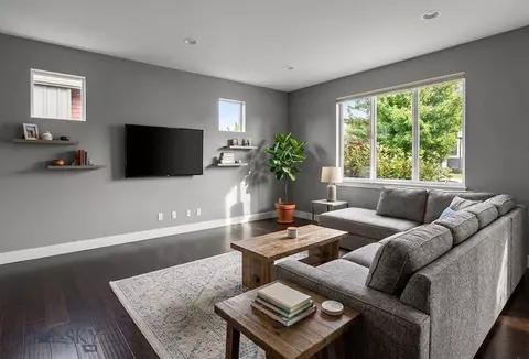 Living - 2020 Jacobs St, Bozeman, MT 59718 photo 3 of 3