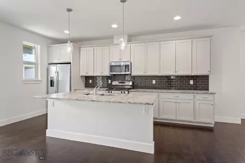 Kitchen - 2020 Jacobs St, Bozeman, MT 59718 photo 2 of 4