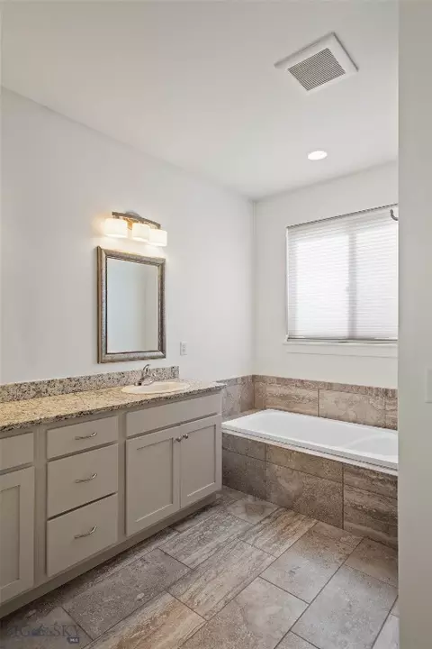Bath - 2020 Jacobs St, Bozeman, MT 59718 photo 2 of 10