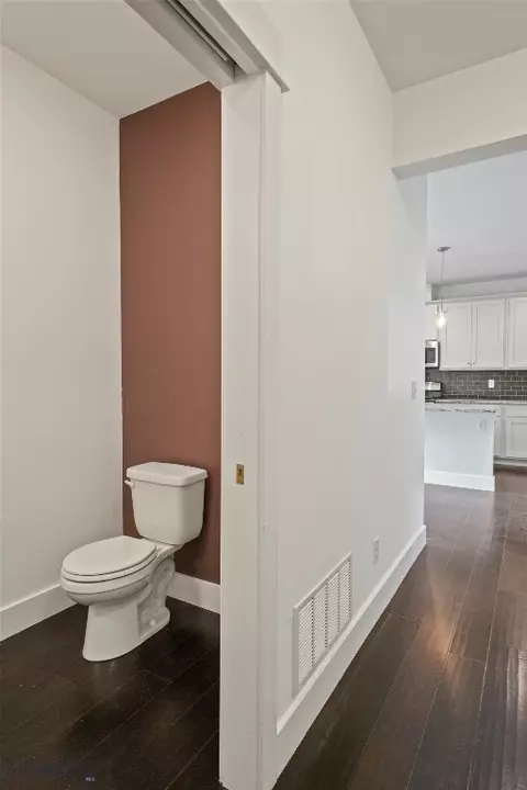 Entry Way - 2020 Jacobs St, Bozeman, MT 59718 photo 4 of 9