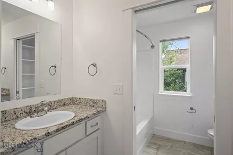 Bath - 2020 Jacobs St, Bozeman, MT 59718 photo 7 of 10