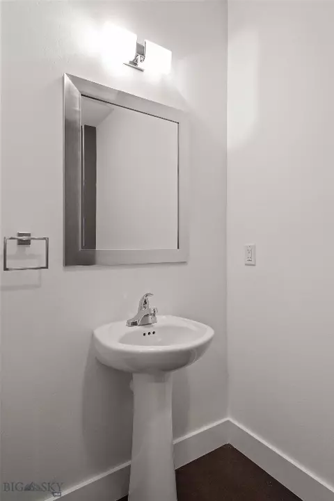 Bath - 2020 Jacobs St, Bozeman, MT 59718 photo 1 of 10