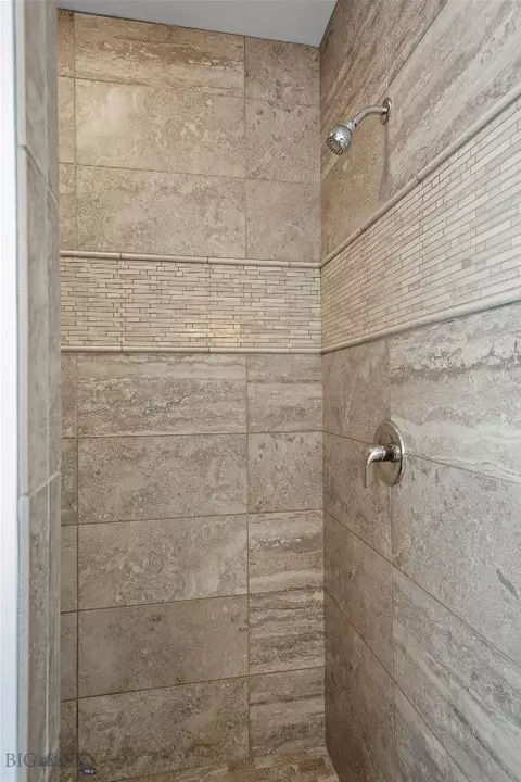 Bath - 2020 Jacobs St, Bozeman, MT 59718 photo 5 of 10