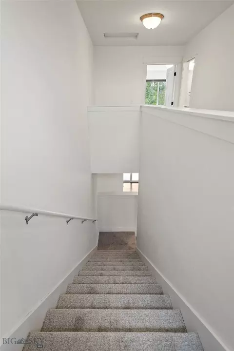 Entry Way - 2020 Jacobs St, Bozeman, MT 59718 photo 7 of 9