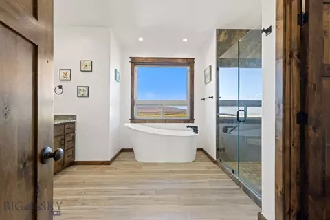 Bath - 35 Skyview Ln, Townsend, MT 59644 photo 1 of 9