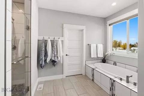 Bath - 1255 Candlelight Dr, Bozeman, MT 59718 photo 3 of 6