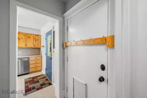 Entry Way - 18 E Reeder St, Dillon, MT 59725 photo 2 of 3