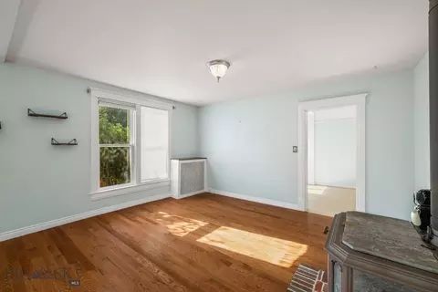 Living - 18 E Reeder St, Dillon, MT 59725 photo 6 of 10