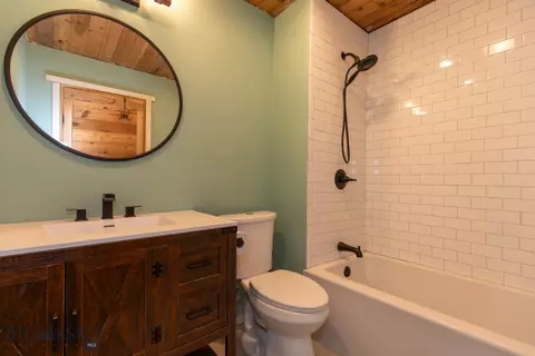 Bath - 12192 Old Coach Rd, Three Forks, MT 59752 photo 8 of 10