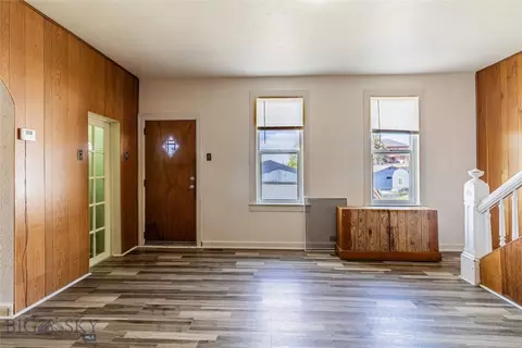 Living - 1608 1st St, Walkerville, MT 59701 photo 2 of 5