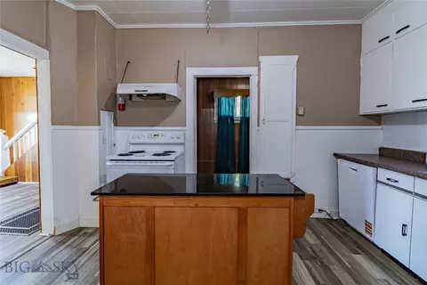 Kitchen - 1608 1st St, Walkerville, MT 59701 photo 2 of 3